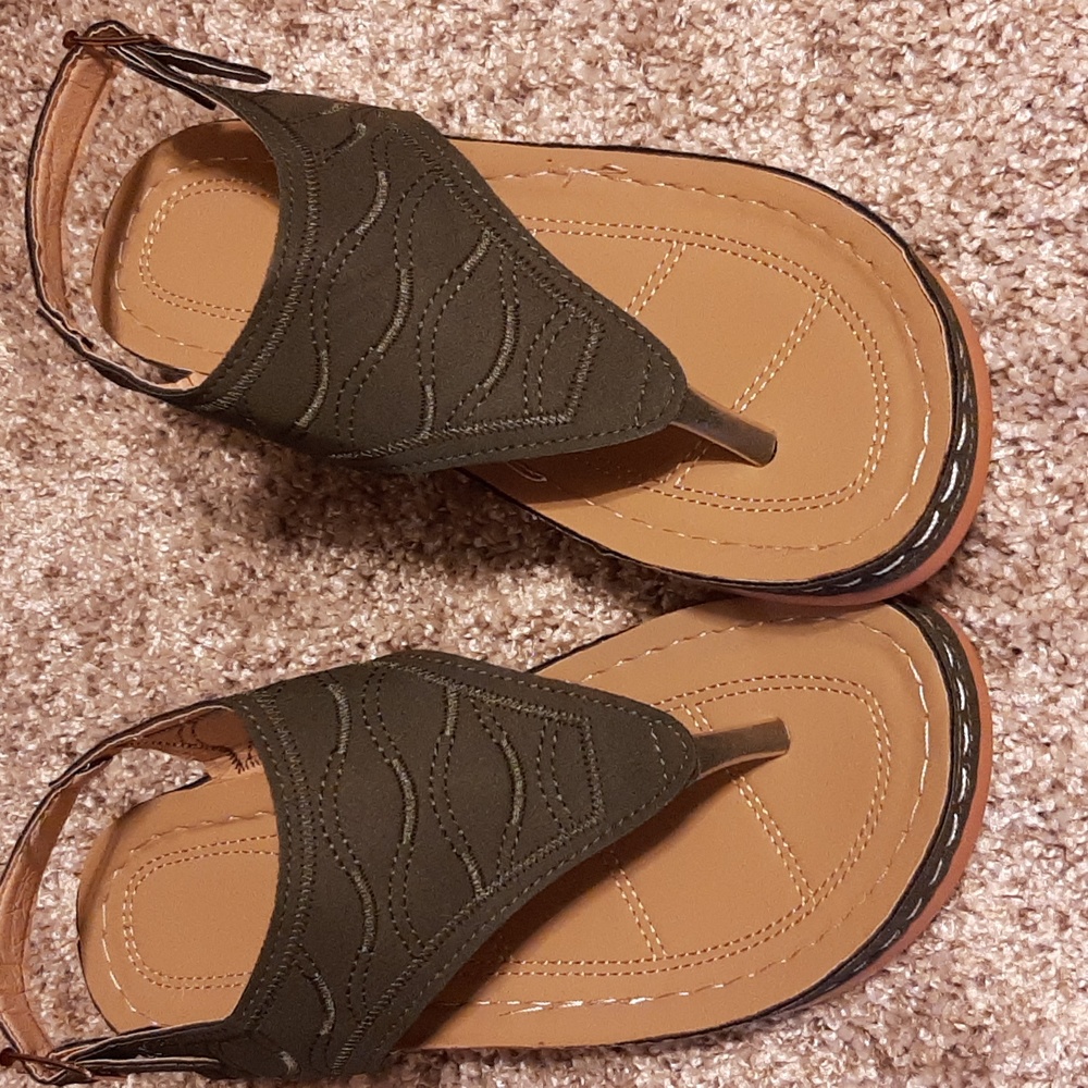 Super cute sandals